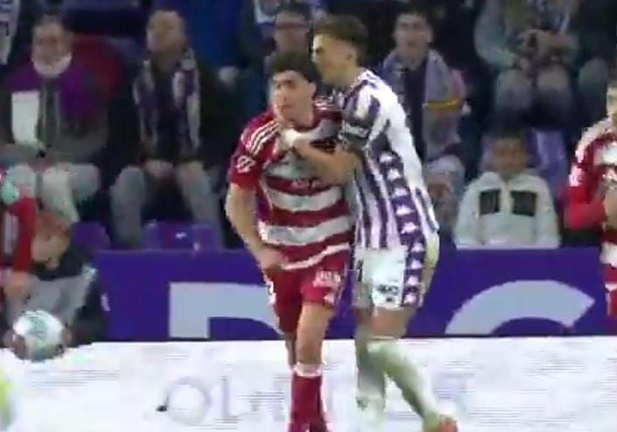 'Beso' de Iván Alejo a Diego Hormigo.