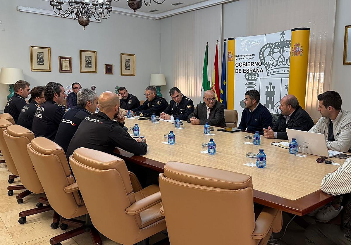 Reunión mantenida en la Subdelegación del Gobierno de España.