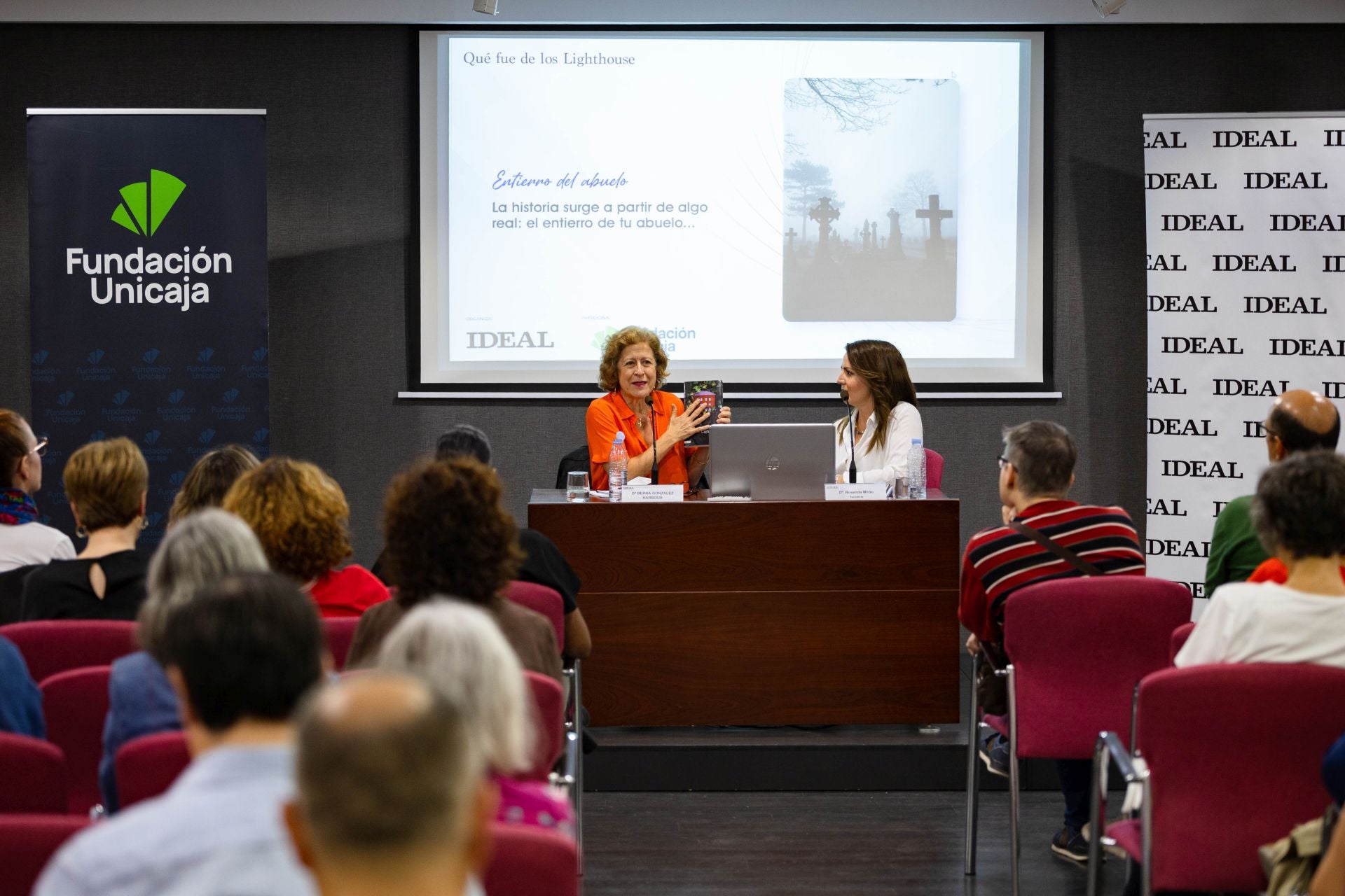 El Aula de Cultura de Berna González Harbour en fotos