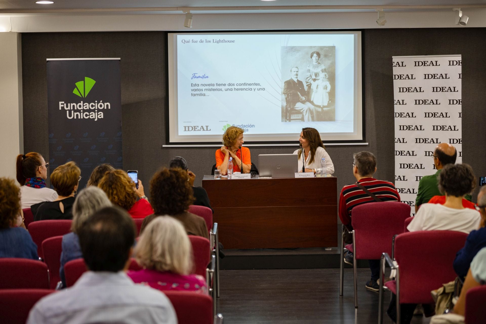 El Aula de Cultura de Berna González Harbour en fotos