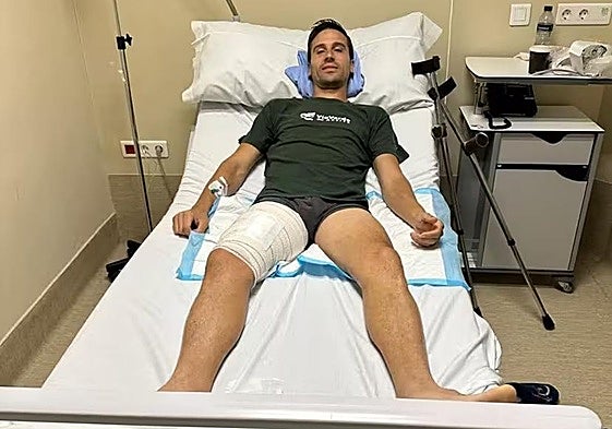 José Carlos Venegas, en la clínica tras la intervención.