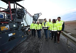 Iniciada la renovación del firme de la carretera de Otura a La Malahá para mejorar el acceso a CITAI