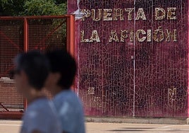 Puerta de la afición.