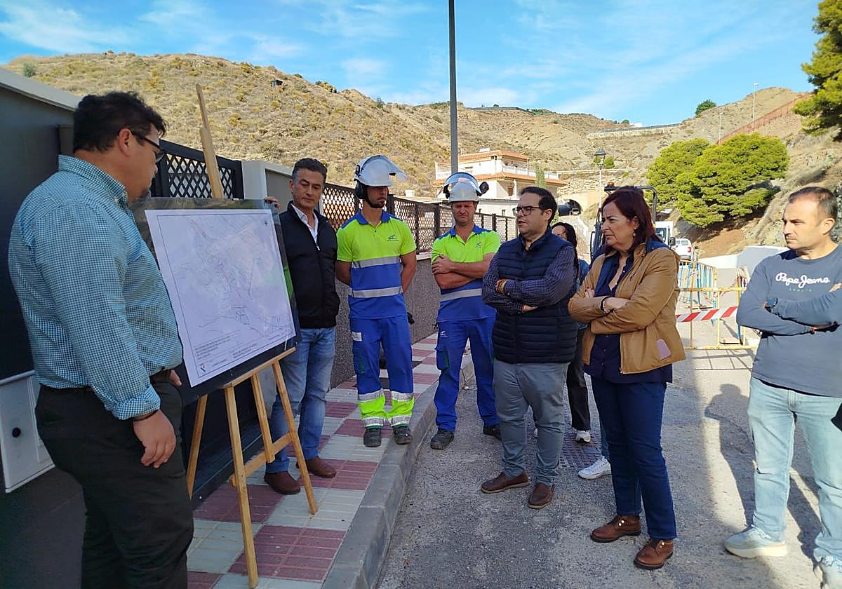 Mancomunidad y Aguas y Servicios continúan la mejora en la red de abastecimiento de La Rábita