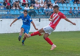 El mediapunta Álvaro, del Motril, es baja por lesión.