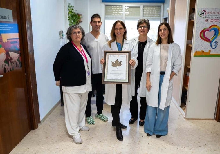 La cardióloga infantil de Granada premiada por su labor humanitaria