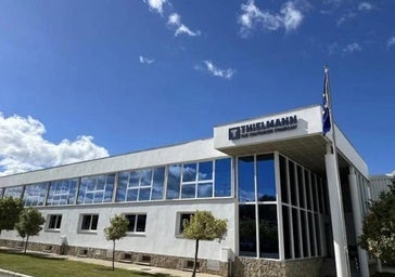 Las instalaciones de Steelgran están dentro de la planta de Thielmann en la carretera de Pulianas, aunque son dos empresas totalmente independientes. Los nuevos propietarios de Thielmann han garantizado su continuidad en Granada.