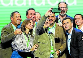 El PP de Almería reivindica en Sevilla los logros de Juanma Moreno en la provincia