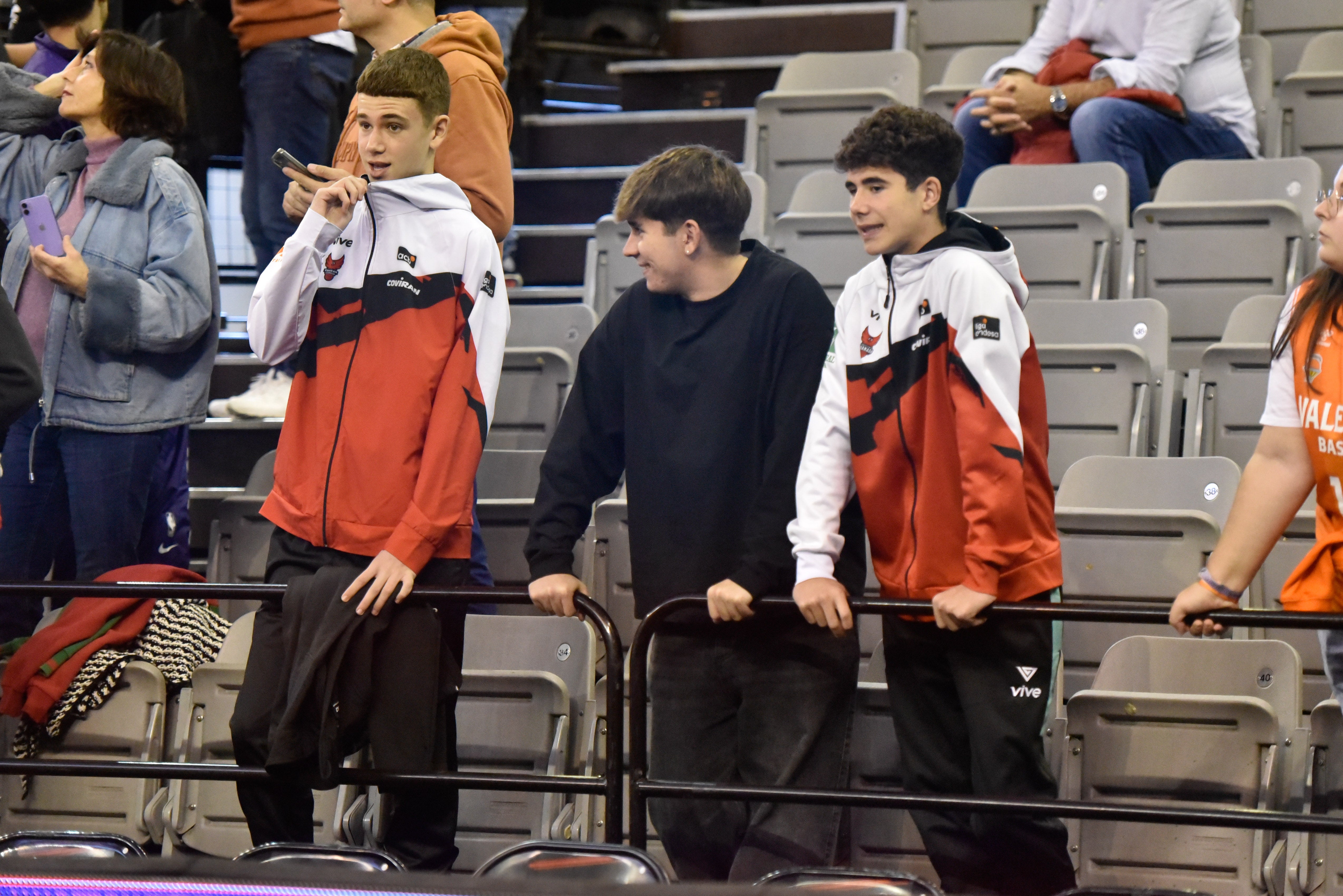 Encuéntrate en el Palacio en el Covirán Granada-