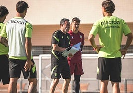 José María Salmerón tiene un encargo: cambiar la dinámica y experiencia tiene de sobra.