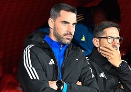 El entrenador del Real Zaragoza, Rubén Sellés, en Los Cármenes.