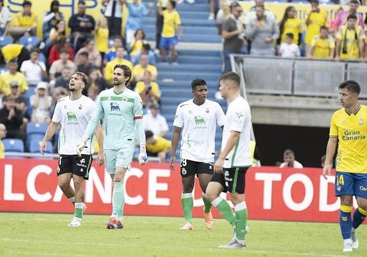 Los jugadores del Racing, en Las Palmas.