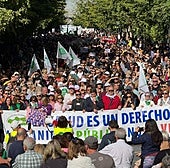 Cabecera de la manifestación en la capital granadina.