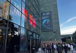 La entrada del Palacio de Congresos a las 9 de la mañana del pasado lunes.