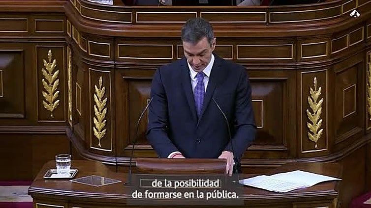 Pedro Sánchez habla en el congreso sobre la privatización de la educación en Andalucía