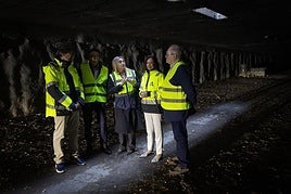 Rocío Díaz y Marifrán Carazo en la visita al túnel de Camino de Ronda.