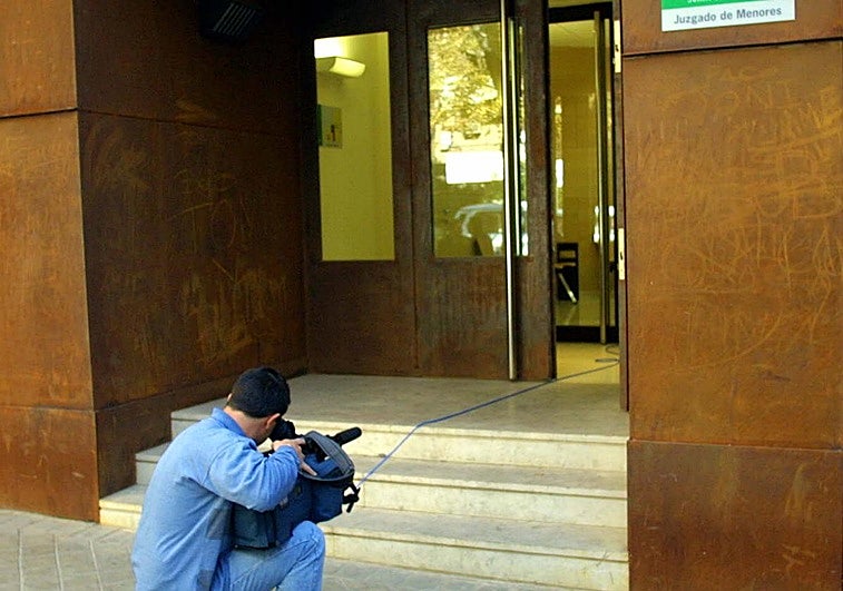 Una pelea entre dos antiguas amigas que se inició en las redes y degeneró en agresiones