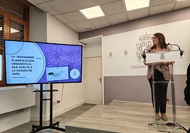 La concejala de Urbanismo, África Colomo, en rueda de prensa.