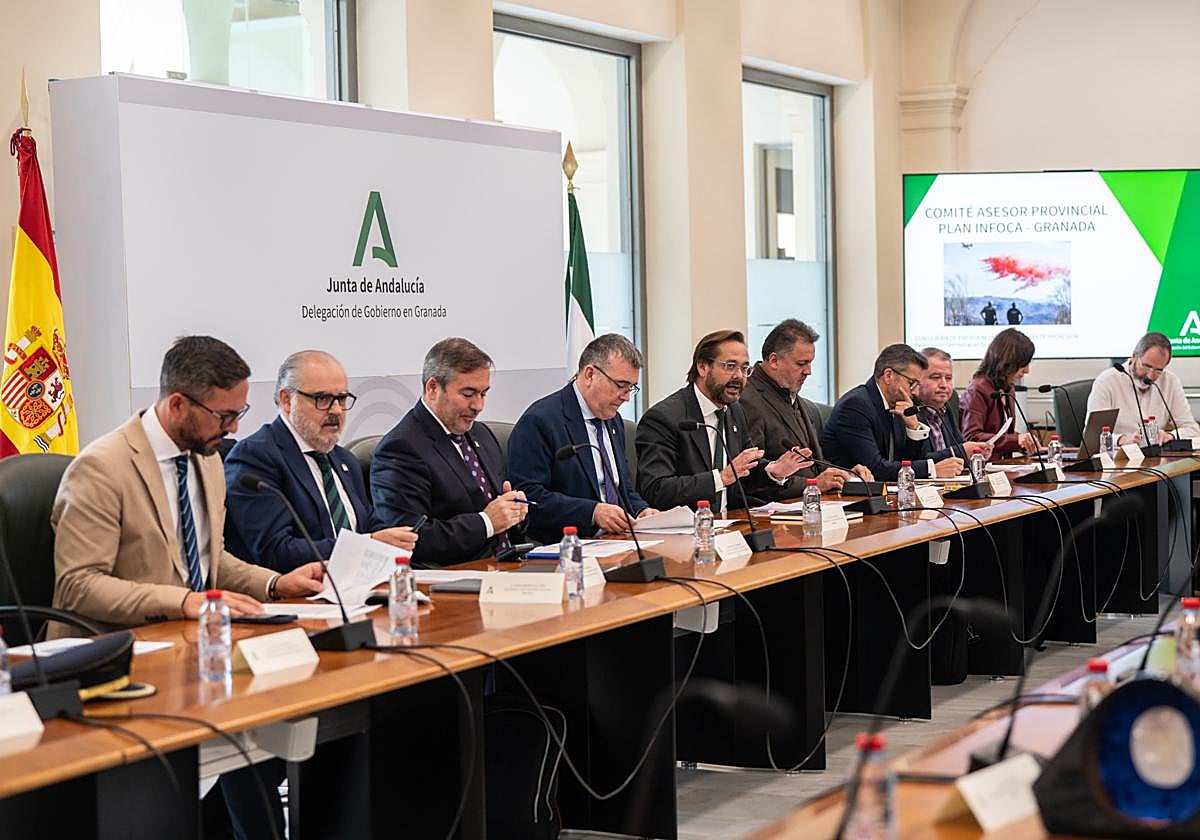 El delegado del Gobierno, Antonio Granados, ha presidido el Comité Asesor del Plan Infoca, en donde se han presentado los datos del Plan Infoca.