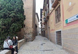 La valla metálica que impedía el paso ha desaparecido.