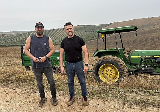 Tomy, a la izquierda de la imagen, junto a Chema.