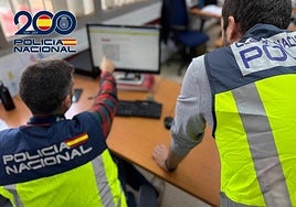 Agentes de Policía Nacional, en una investigación.