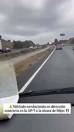 El vídeo del accidente del kamikaze de Mijas que se ha saldado con cinco heridos