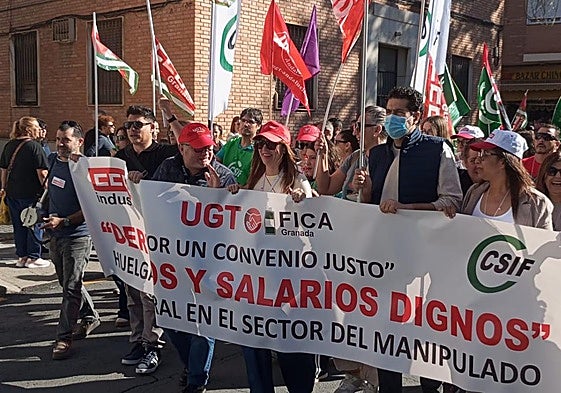 El sector del manipulado se manifiesta en Motril, en lucha por su convenio colectivo