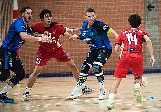 Cantera Sur sigue firme en la cabeza, tras ganar en Sevilla.