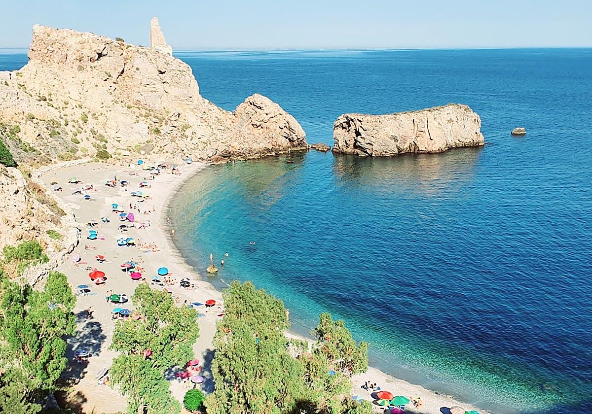 La Mancomunidad de la Costa Tropical ultima un folleto turístico con imagen renovada