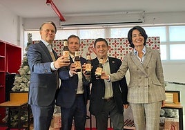 Etienne Strijp, Julio Millán, Paco Reyes y Carmen Ponce, en la presentación.