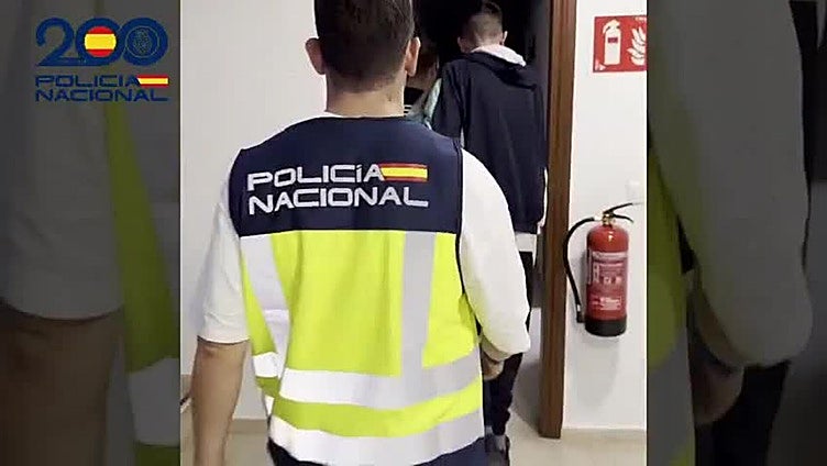 Operación en Linares contra la estafa online en la venta de coches y recambios