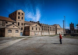 Vista de la Azucarera de San Isidro, en el barrio de Bobadilla.