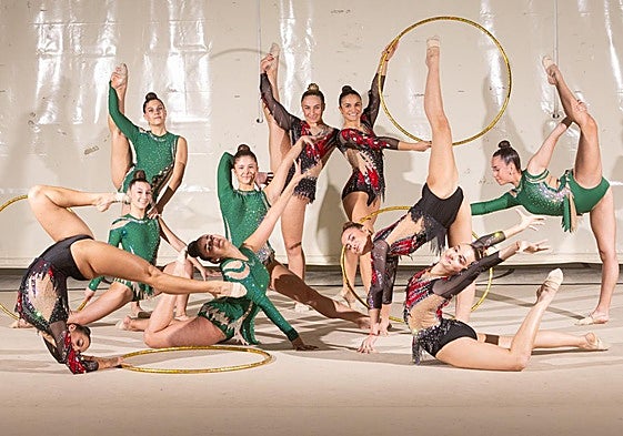 Las juveniles de Oturay de Padul ensayansus ejercicios para el Nacional.