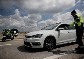 El aviso de una agente de tráfico por las multas en Andalucía