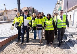 Rocío Díaz ha visitado las obras acompañada por la alcaldesa de Armilla, Dolores Cañavate, del subdelegado del Gobierno, José Antonio Montilla y los tenientes de alcalde de los gobiernos de Armilla, Churriana De la Vega y Las Gabias.