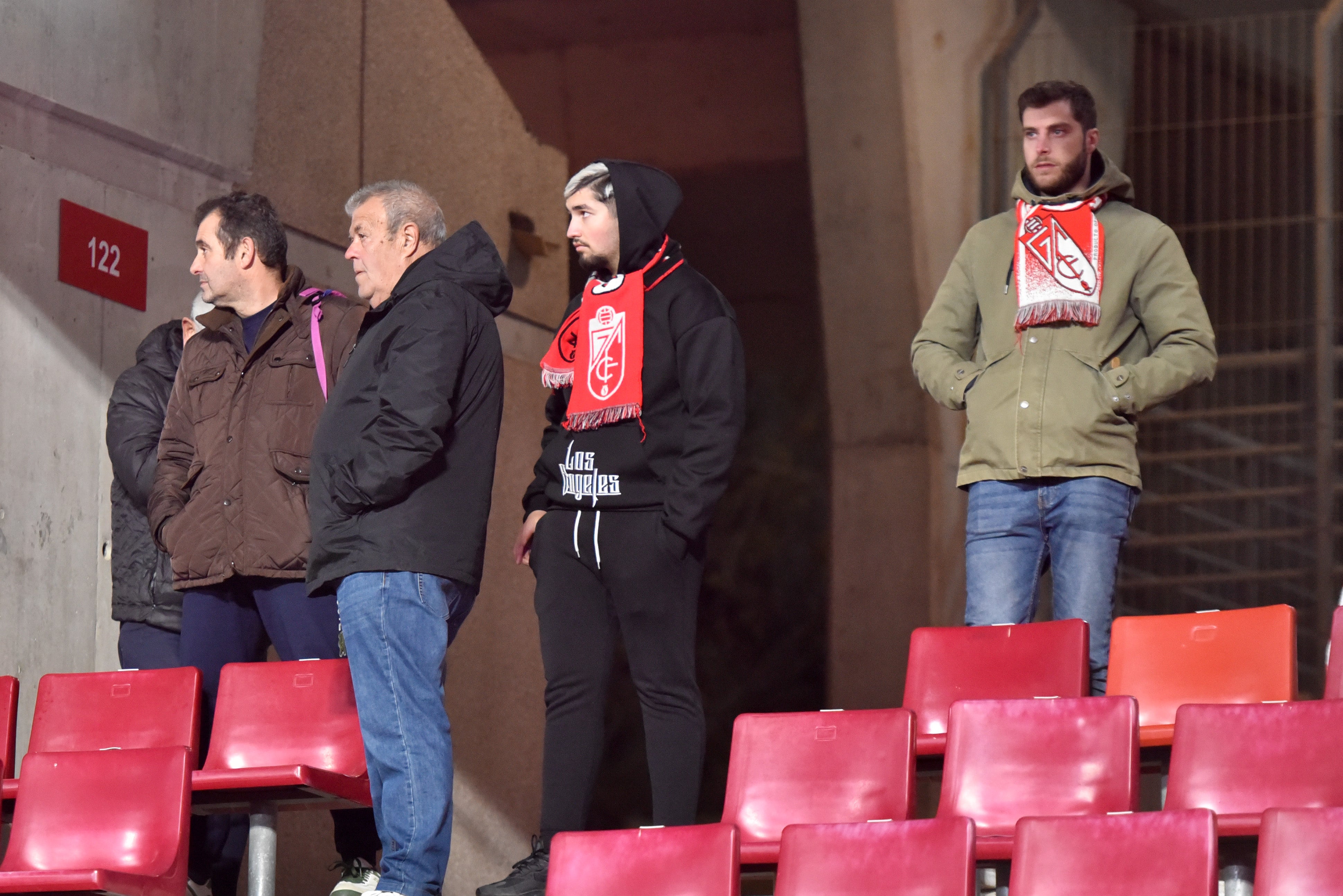Búscate en la grada de Los Cármenes en el Granada-Córdoba