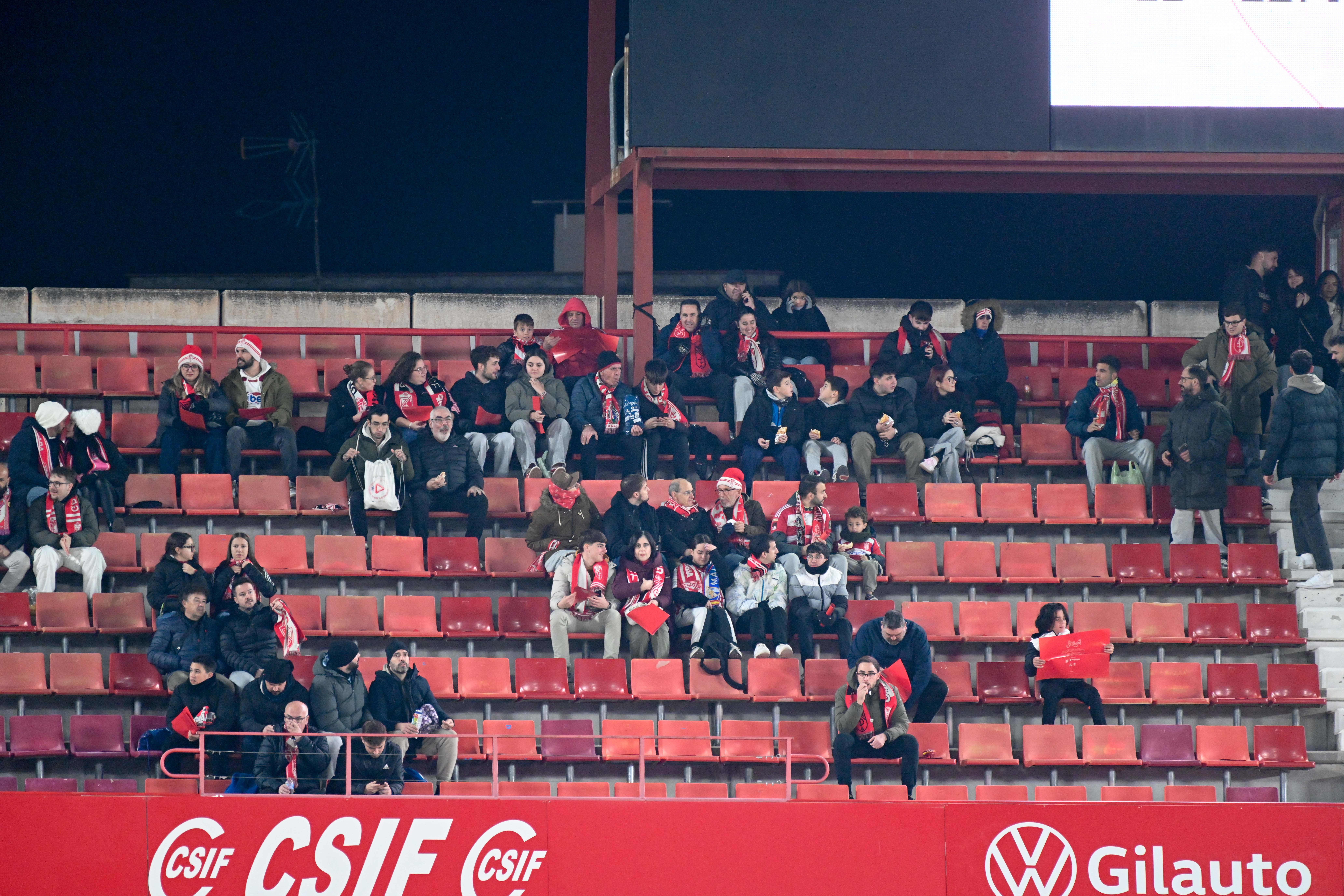 Búscate en la grada de Los Cármenes en el Granada-Córdoba