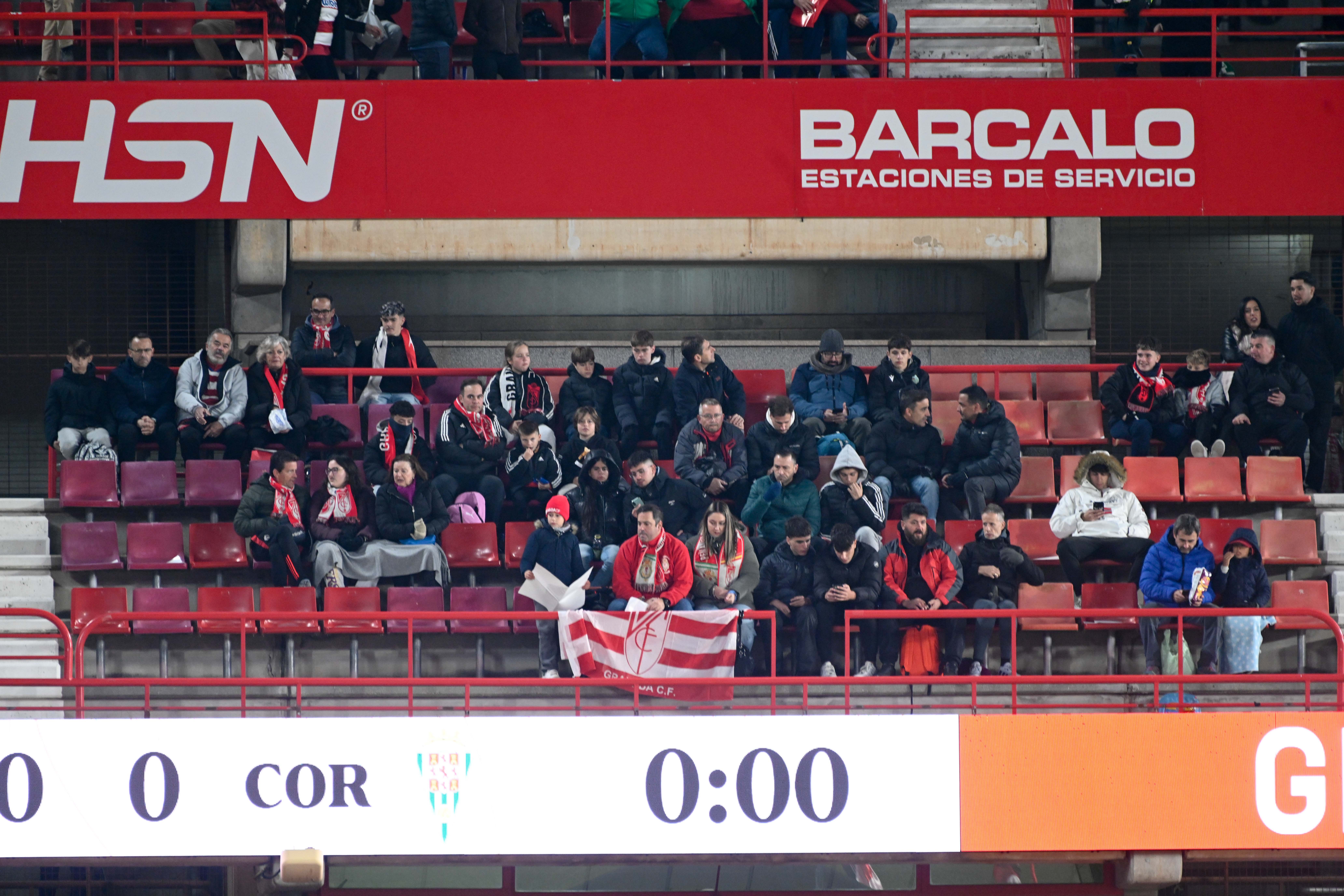Búscate en la grada de Los Cármenes en el Granada-Córdoba