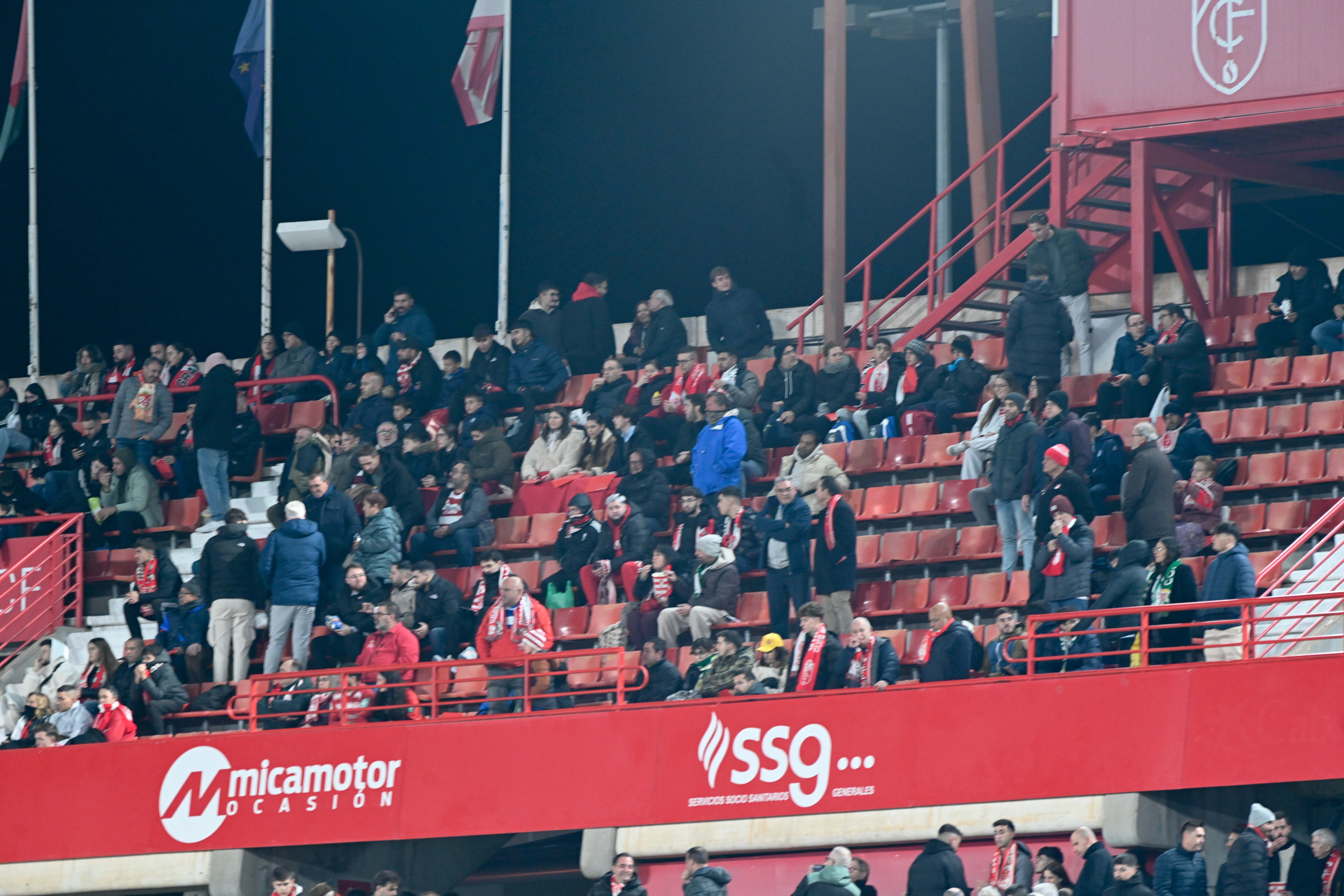 Búscate en la grada de Los Cármenes en el Granada-Córdoba