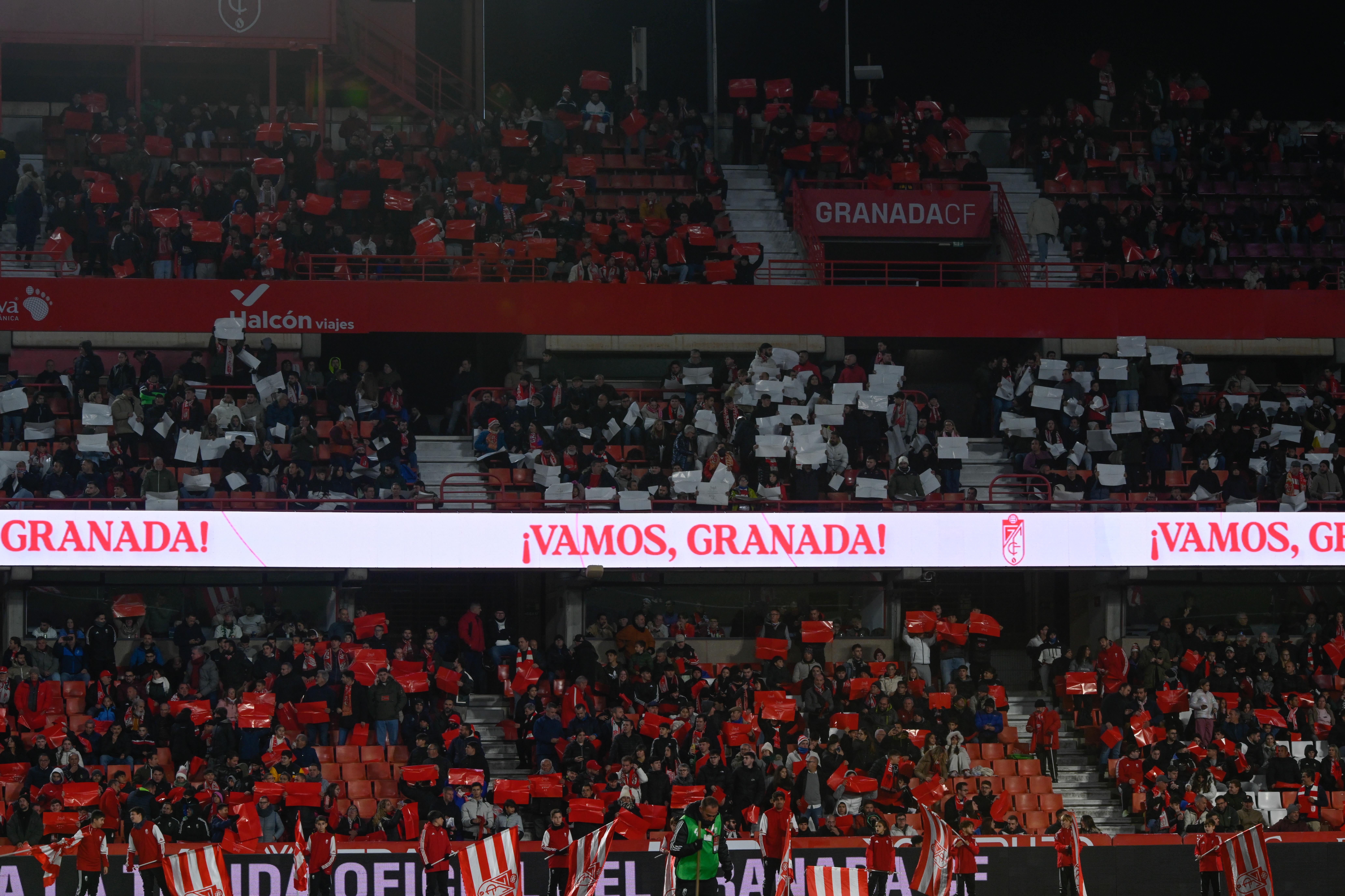 Búscate en la grada de Los Cármenes en el Granada-Córdoba
