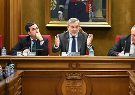 Pleno extraordinario de la Diputación de Almería, con Ángel Escobar en la presidencia.