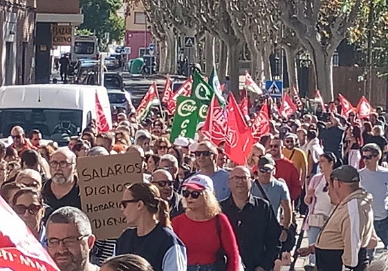 Protesta el domingo 16 de noviembre en las calles de Motril para exigir el desbloqueo de las negociaciones del convenio del manipulado.