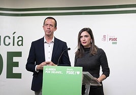María Márquez y José María Martín, en la sede del PSOE de Almería.