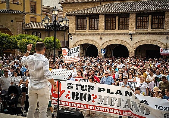 Manifestación con 2.500 personas en Mengíbar.