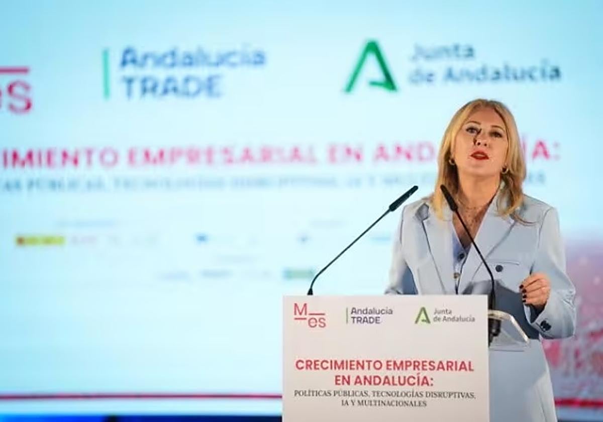 La consejera de Economía, Hacienda, Fondos Europeos y Diálogo Social, portavoz del Gobierno andaluz y presidenta de Andalucía Trade, Carolina España.