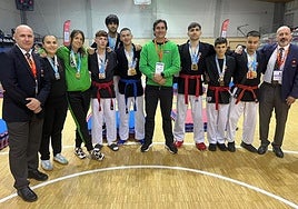 Casi una treintena de medallas suma el club de kenpo ADAKKA Almuñécar en el Campeonato de España Absoluto 2025.