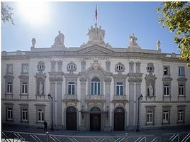 Fachada del Supremo.