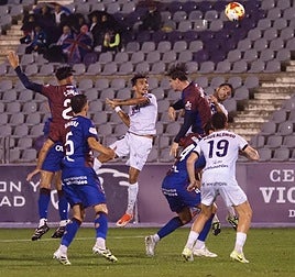 Agus Alonso se perderá, por lesión, el partido ante el Xerez CD.