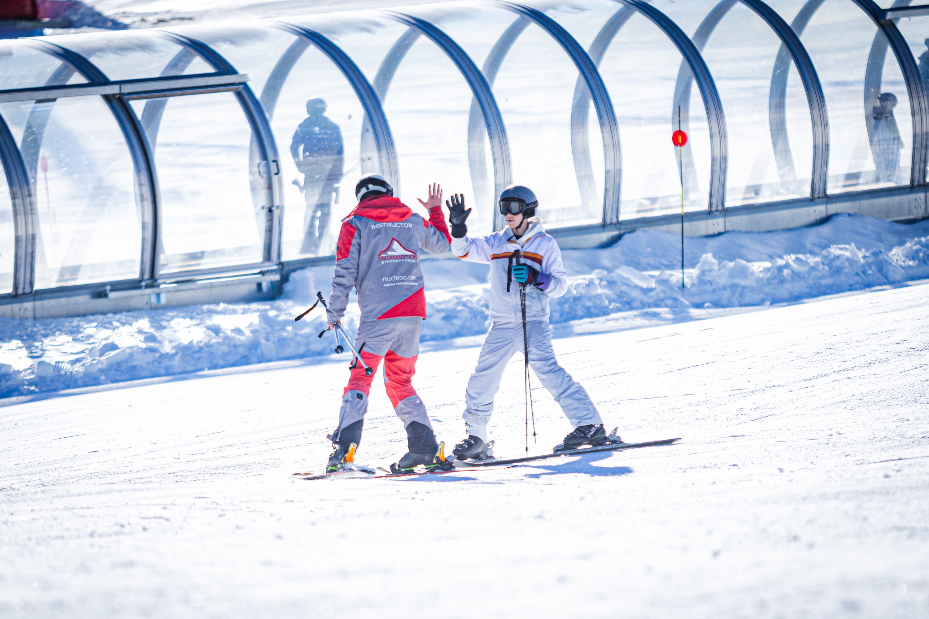 Blanco radiante: las imágenes del primer día de temporada en Sierra Nevada